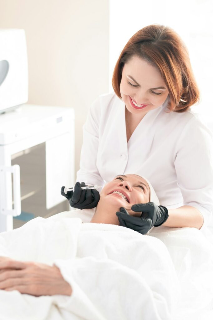 Aesthetic professional injecting filler